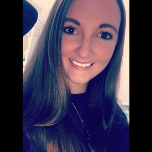 Meet your Posher, Alyson